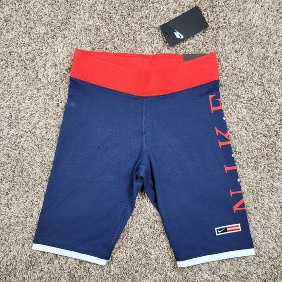 NEW Nike NSW RWD Women's SMALL Bike Shorts USA‎ Tight Fit Activewear Lounge Gym - Picture 1 of 6